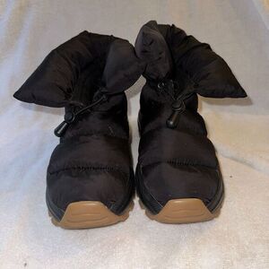 NEW H&M Women's Black Soft Down‎ Filled Puffer Boot Retired Sz 5